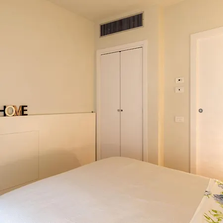 Alessandri By Interhome Apartament Mediolan